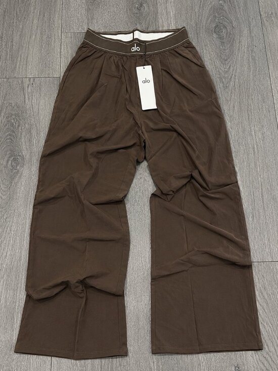 ALO Yoga Pants - NWT ALO Yoga Suit Up Trouser (Regular) Espresso | Multiple Sizes